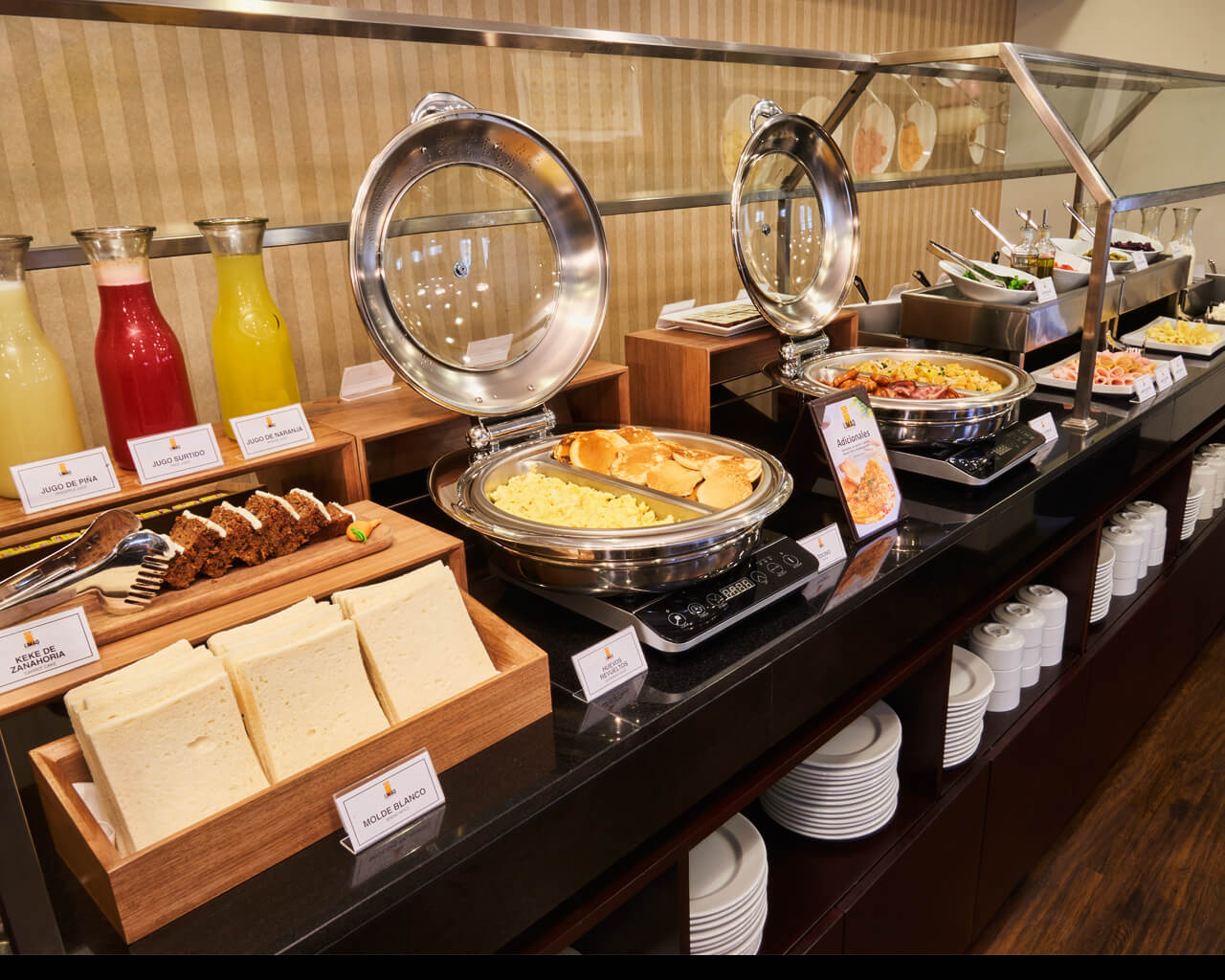 el desayuno buffet del hotel limaq